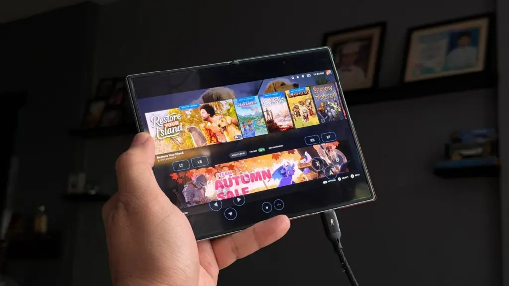 DroidDeck ejecutándose en un Samsung Galaxy Z Fold8 desplegado.
