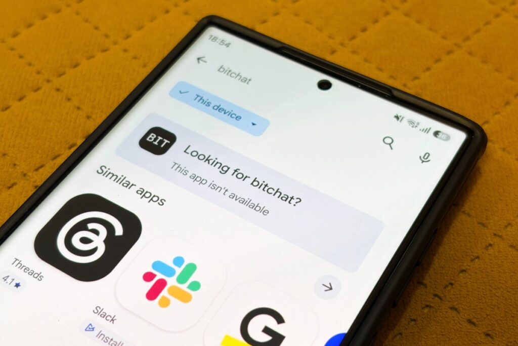 Aviso de que Bitchat no está disponible en Google Play en India