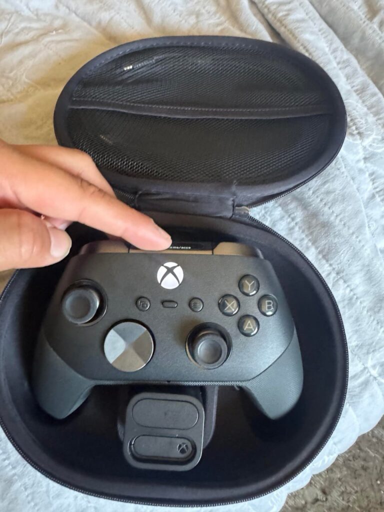 Vista frontal del supuesto mando Xbox Elite Series 3 filtrado