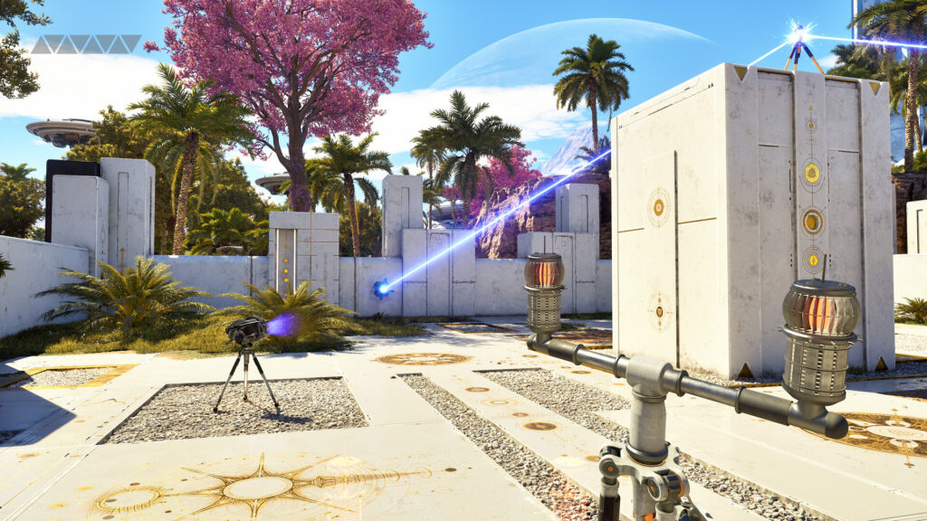 Puzle de The Talos Principle 3 con un haz de luz azul y dispositivos entre muros blancos, palmeras y árboles rosados